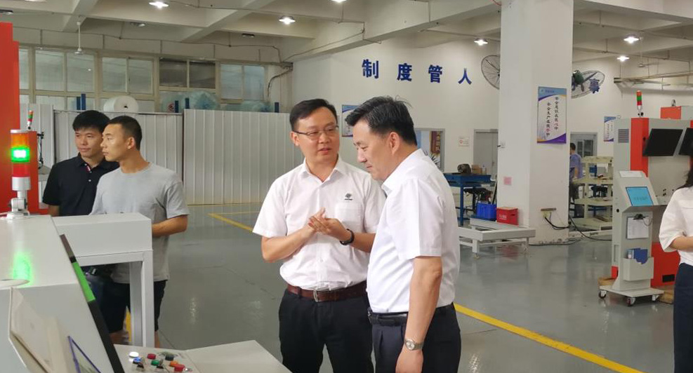 热烈欢迎重庆市北碚区区委书记周旭莅临今年会科技考察